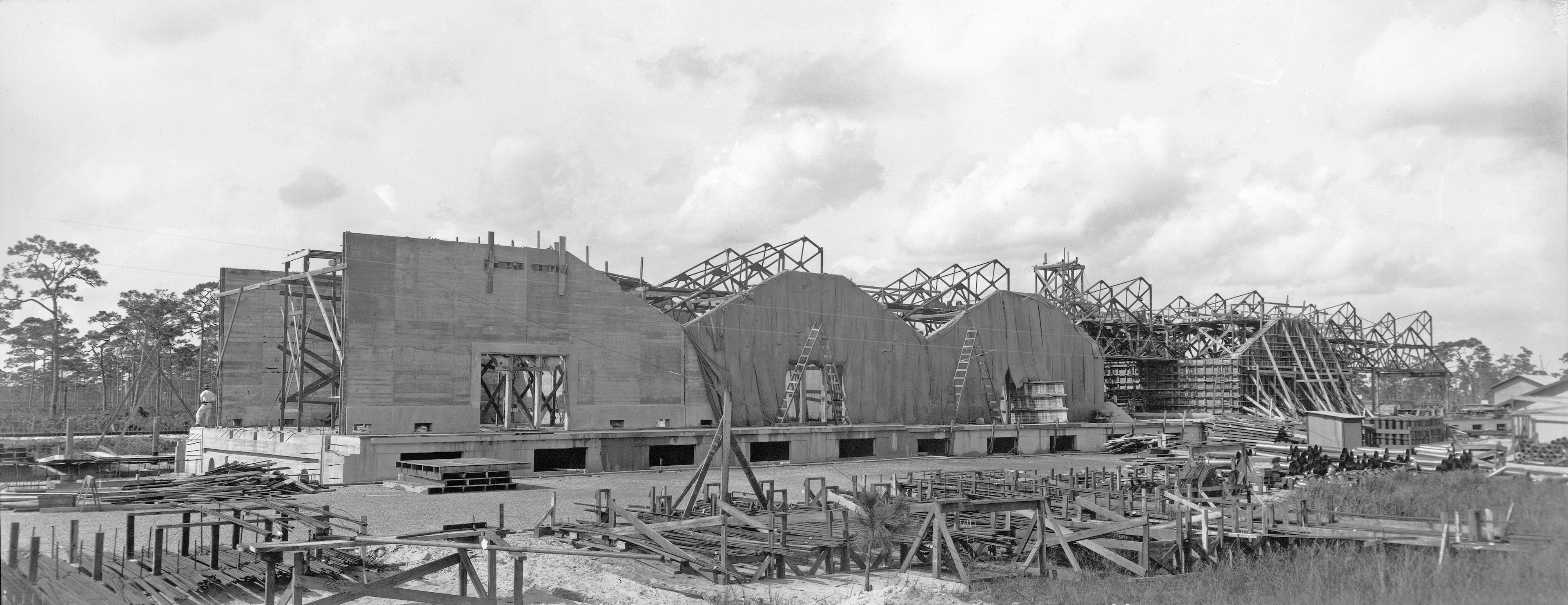 Construction of the Red Hill storehouses